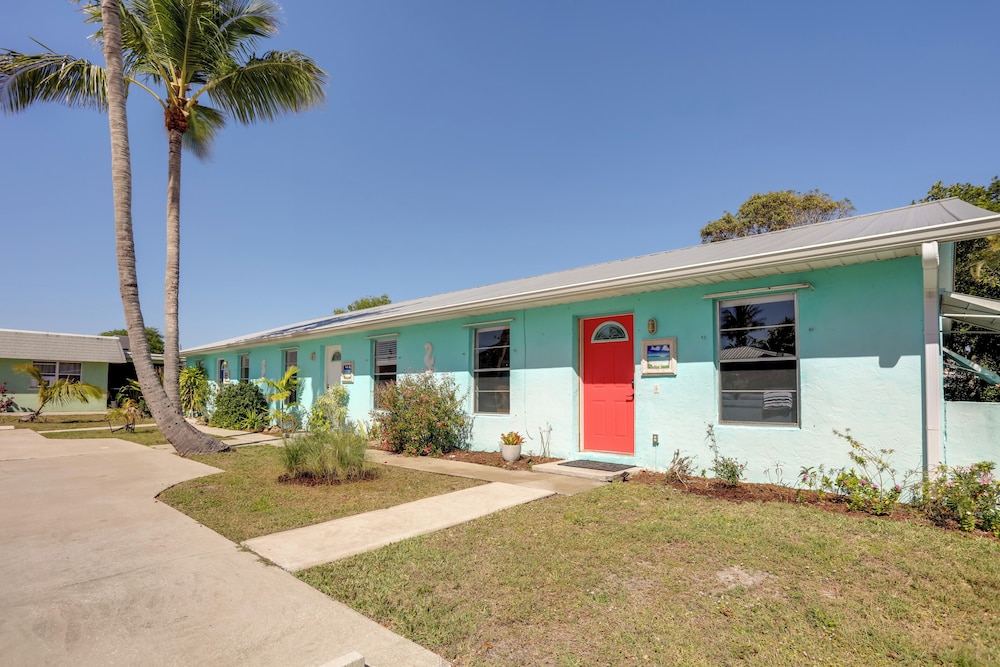 Townhome Near Hobe Sound Beach, Hiking & Golfing!