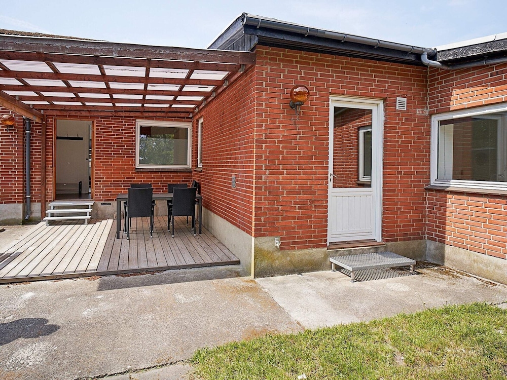 6 Person Holiday Home in Nexo view 3