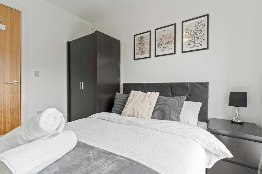Windrush Grove Retreat in Birmingham
