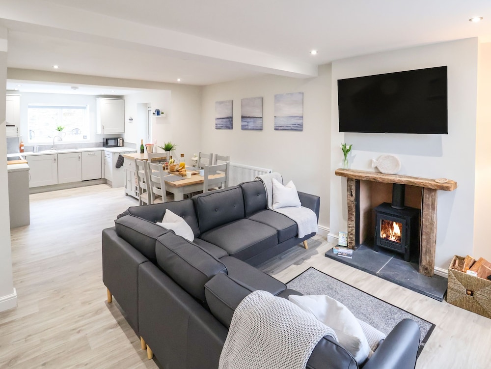 4 Railway Terrace