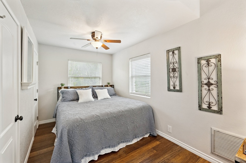 Hill Country Getaway Near San Marcos River 3 Bedroom Home