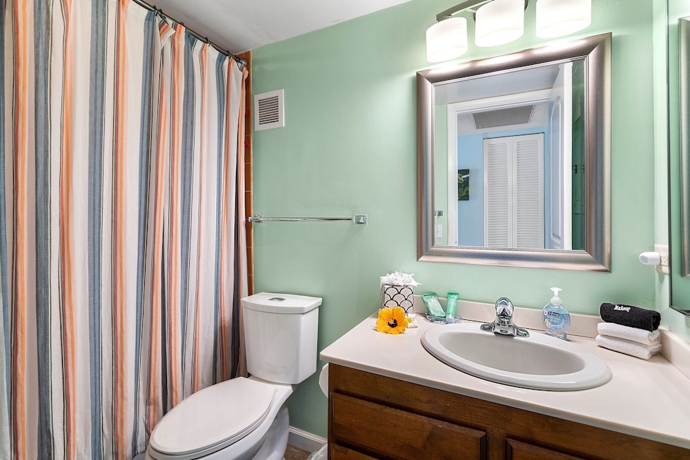Condo With Central AC - Partial Ocean View - Concierge - Near Magic Sands Beach - Vrkcv