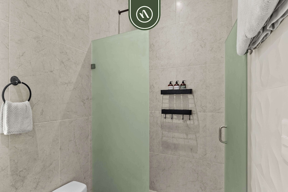 Luxury 2 BR - Downtown - Pool - Sunset in Terrace
