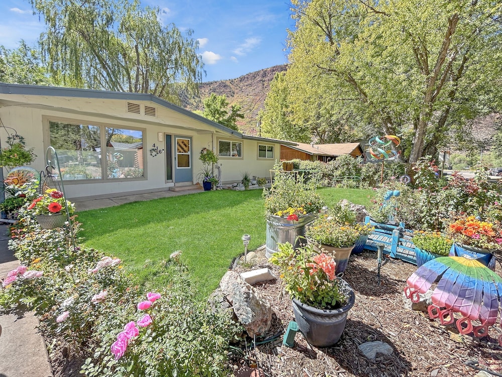 Roaring Fork Retreat 3 Bedroom Home