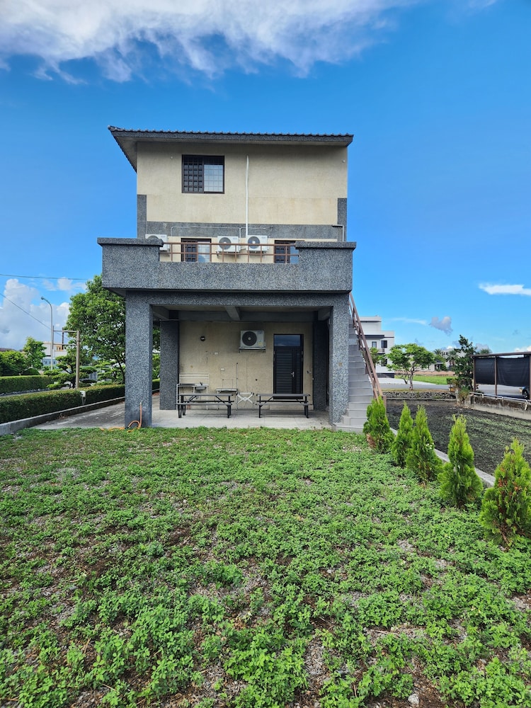 Ali villa