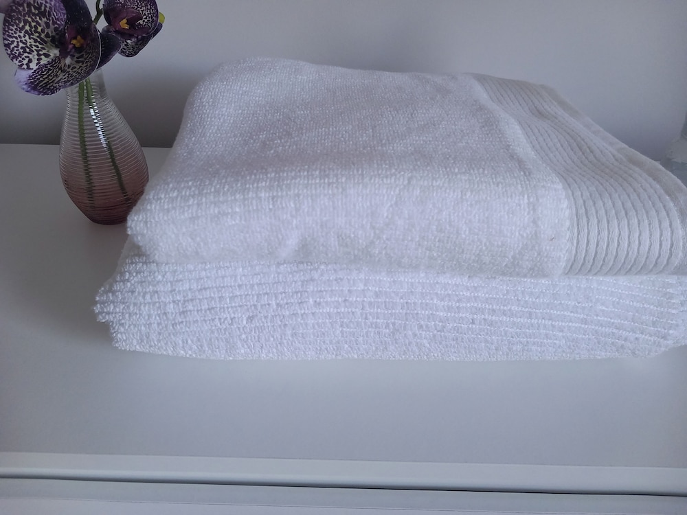 Tranquil Loughton Apartment Retreat