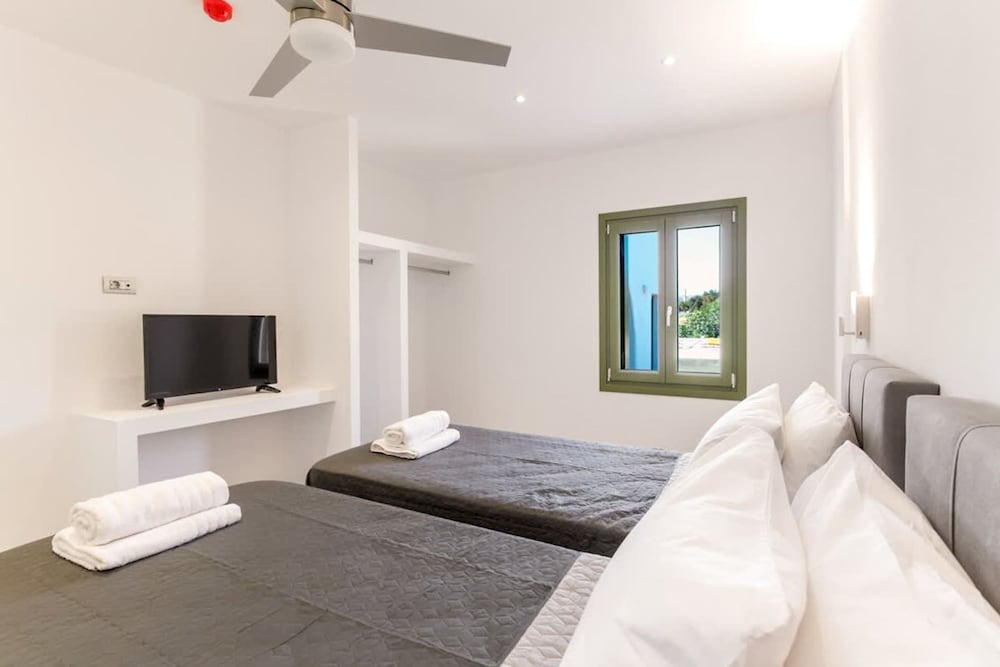 Ampelas Nostalgia Apartments - Zeus Haven in Paros