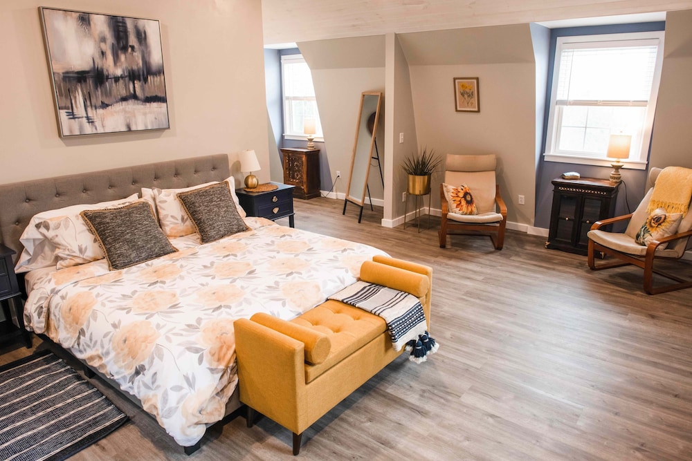 Moonshadow Bed and Breakfast