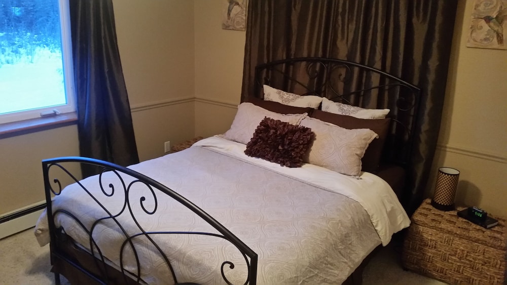 Alaska Haven - Property Image 35