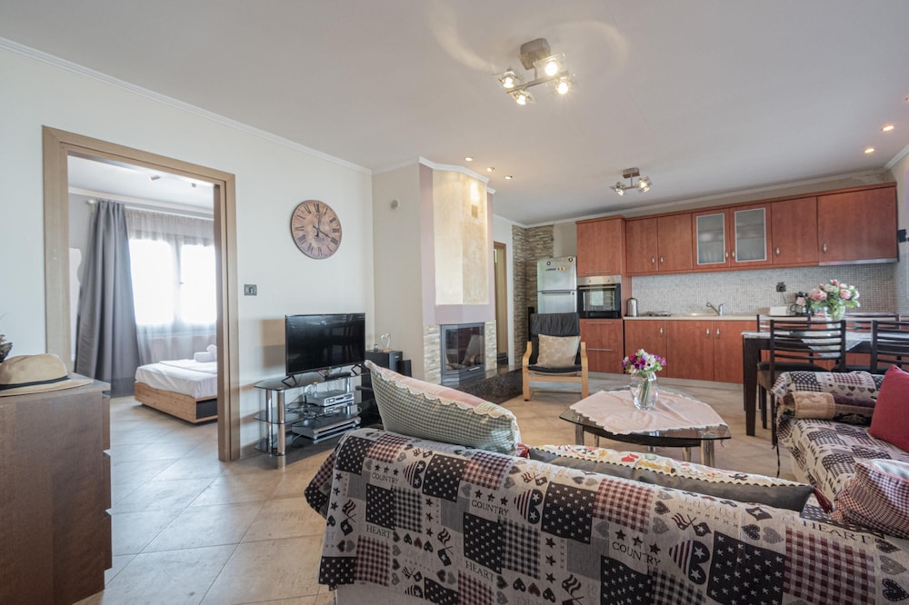Tasos Apartment by Travel Pro Services photo 4