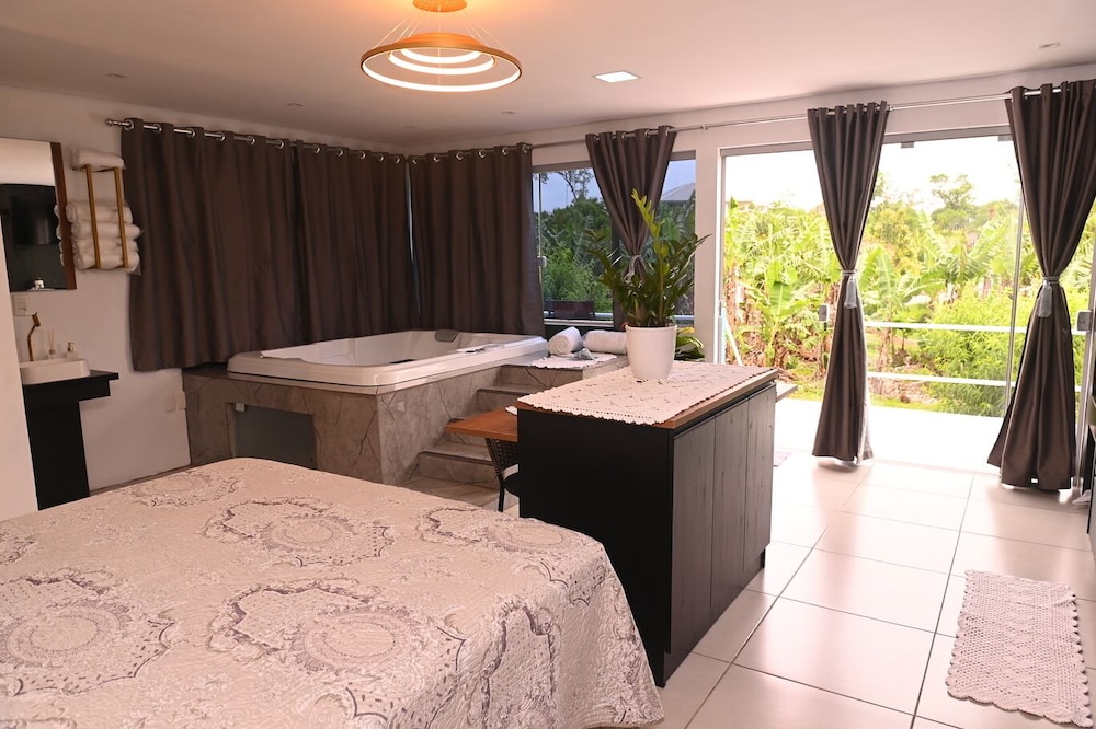 Cabana Pet Friendly com Hidro e Churrasqueira