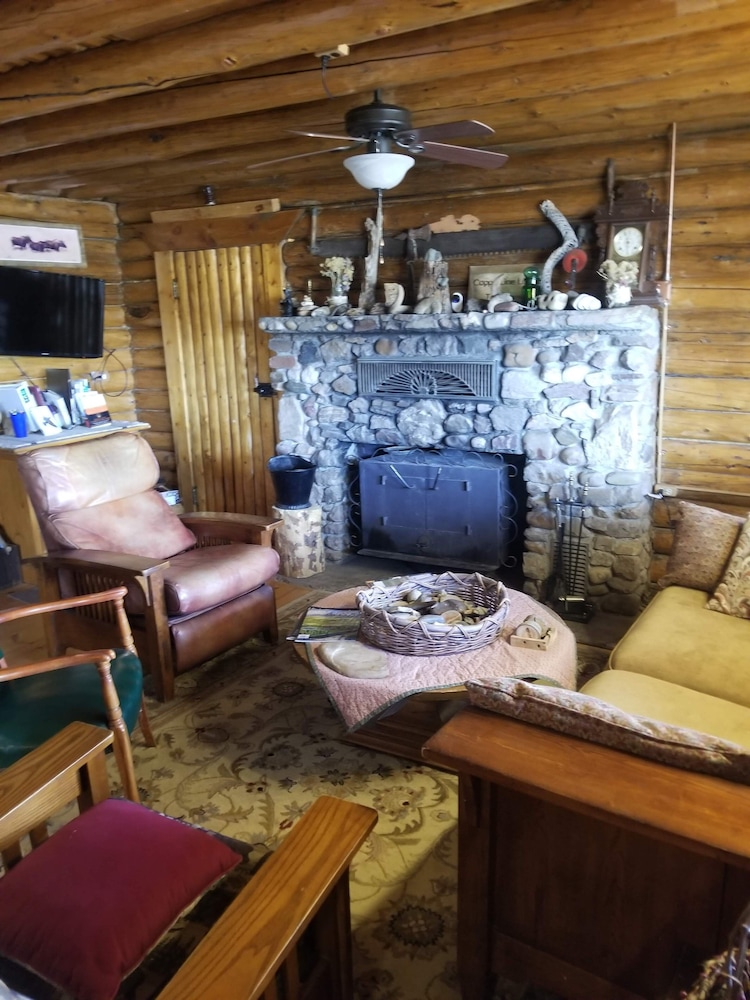 CopperLine Lodge