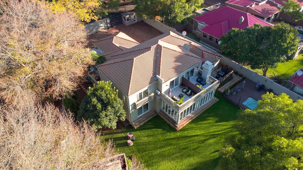 1945 On Kloof Guesthouse
