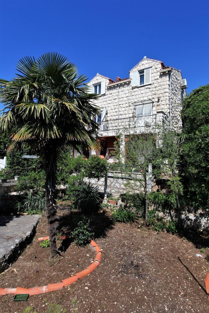 Apartman Laura Zaton