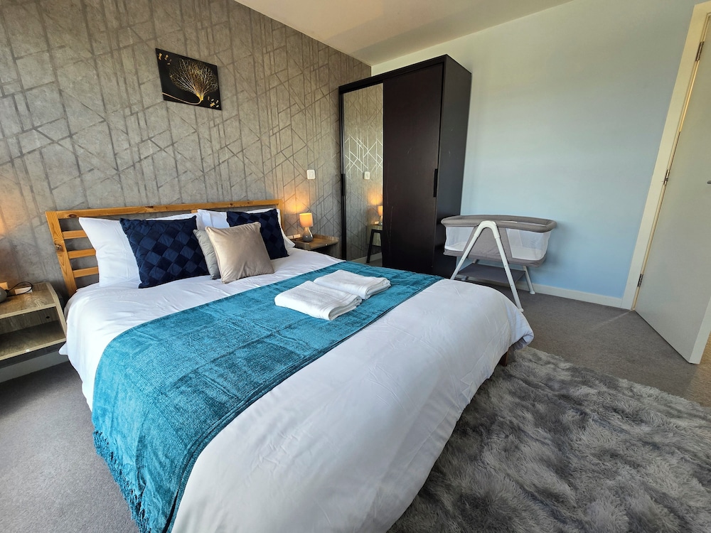 Retreat Private Rooftop 3 Bedroom Apartment