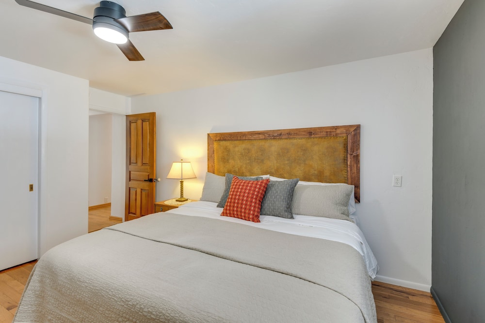 Game Room, Media Room & Pool: Luxe Villa in Craig!