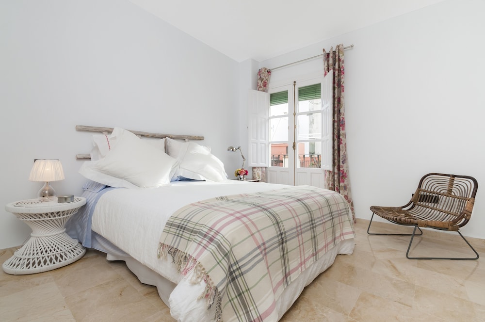 Genteel Home Iris view 5