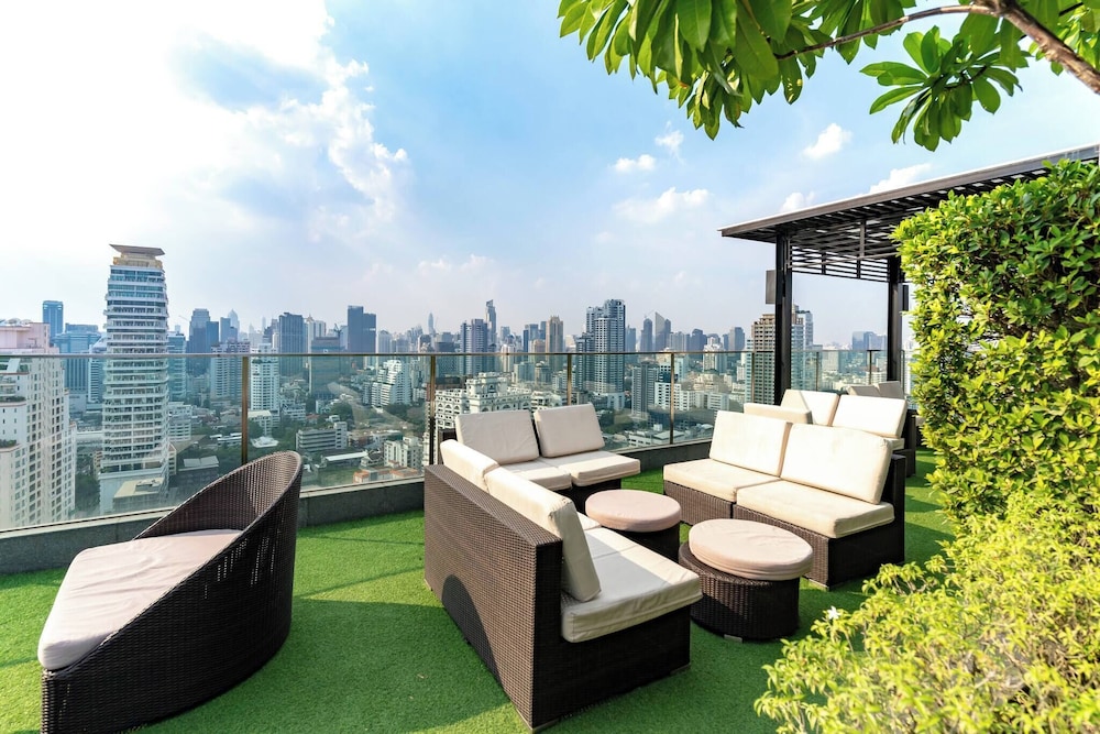 Free Airport Pick Up Rooftop Pool Jacuzzi Gym BTS Emqartier Shopping Mall