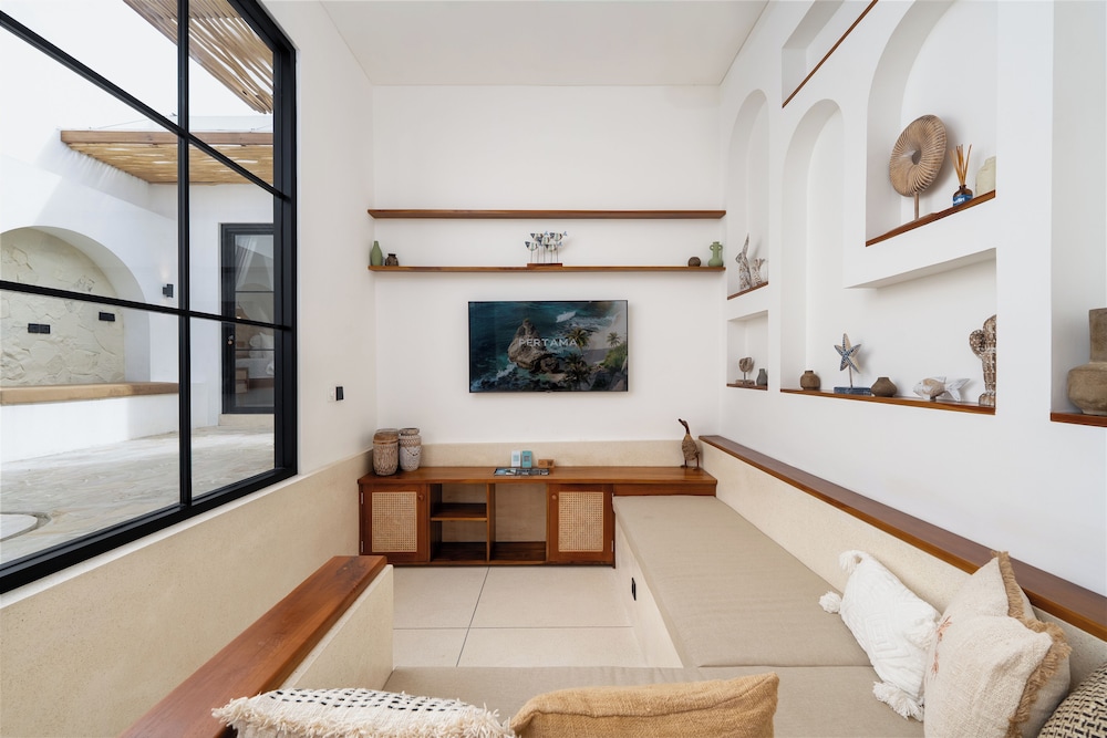 Villa Bellora by Pertama Management