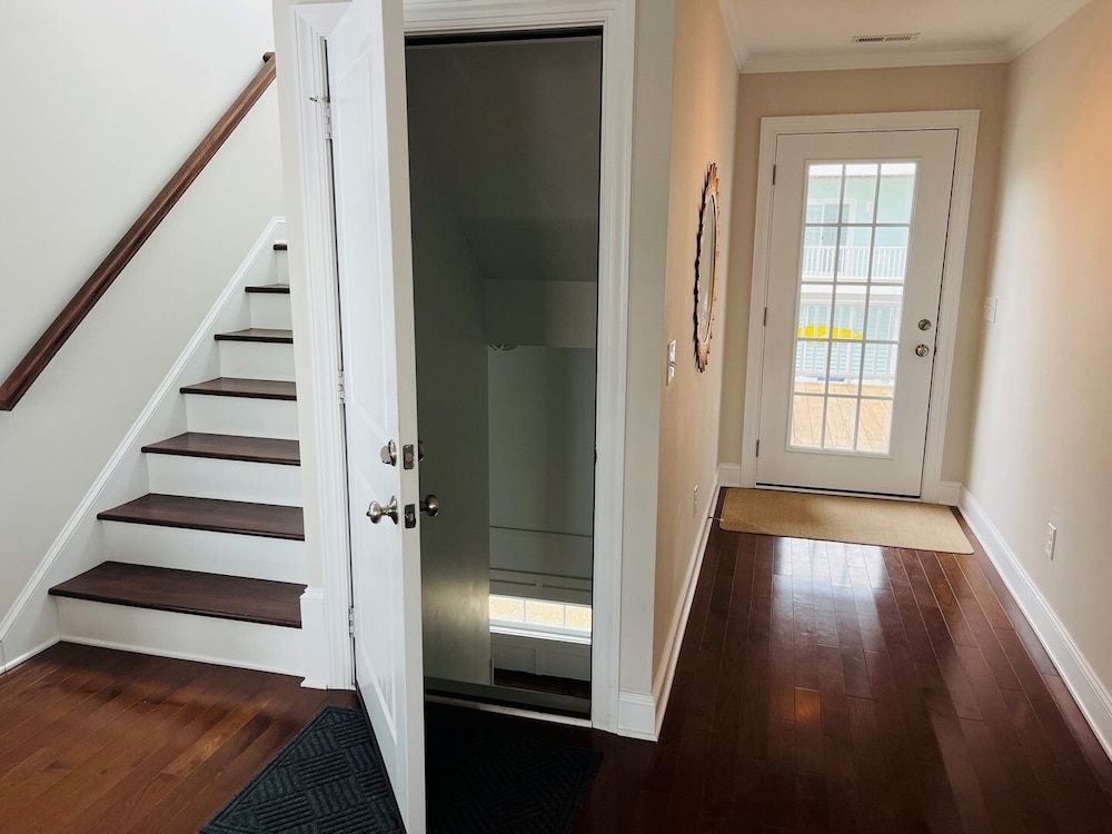 Compass Rose 4 Bedroom Home by RedAwning