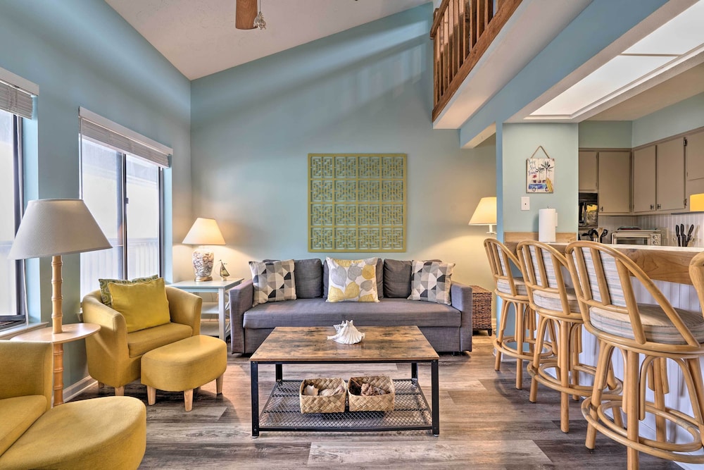 Steps to the Beach: PCB Condo w/ Balcony!