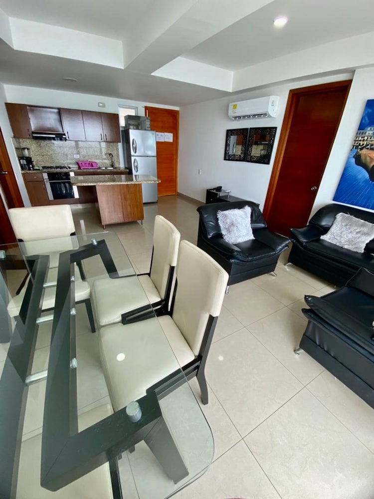 2P1-AL4 APARTAMENTO DE 2 ALC CON AIRE A.