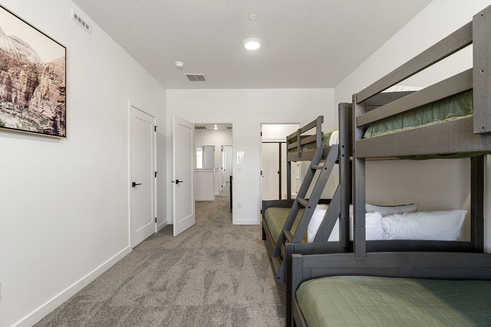 Ripple Retreat 4 Bedroom Townhouse