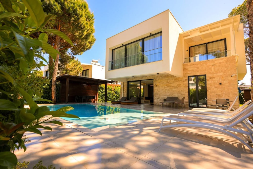 Sanpietro Individual Villa