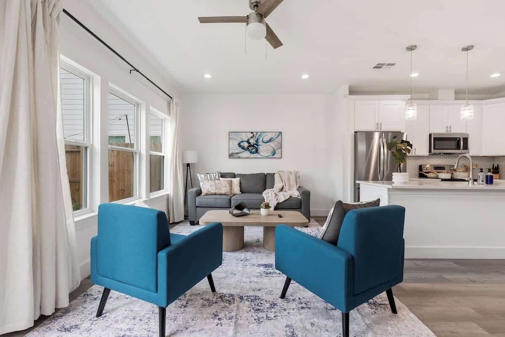 Modern 3BR Family Retreat in Downtown Houston