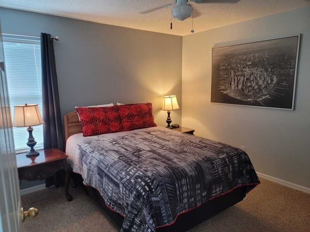 Luxuriate In Our Spacious 7br, 4.5ba 7 Bedroom Villa by RedAwning