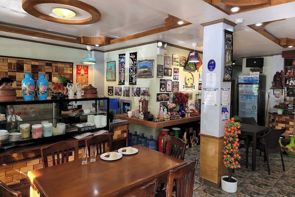 Mom Shie'S Apartelle