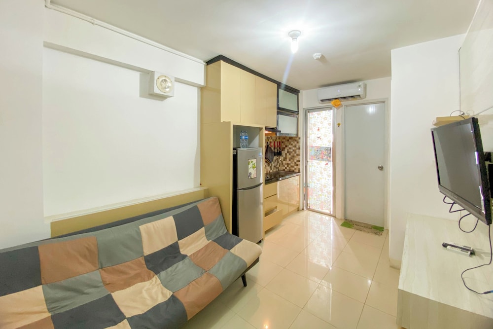 Comfort Living And Modern 2Br At Bassura City Apartment
