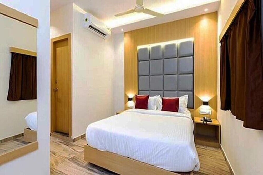 Hotel Aarti Residency