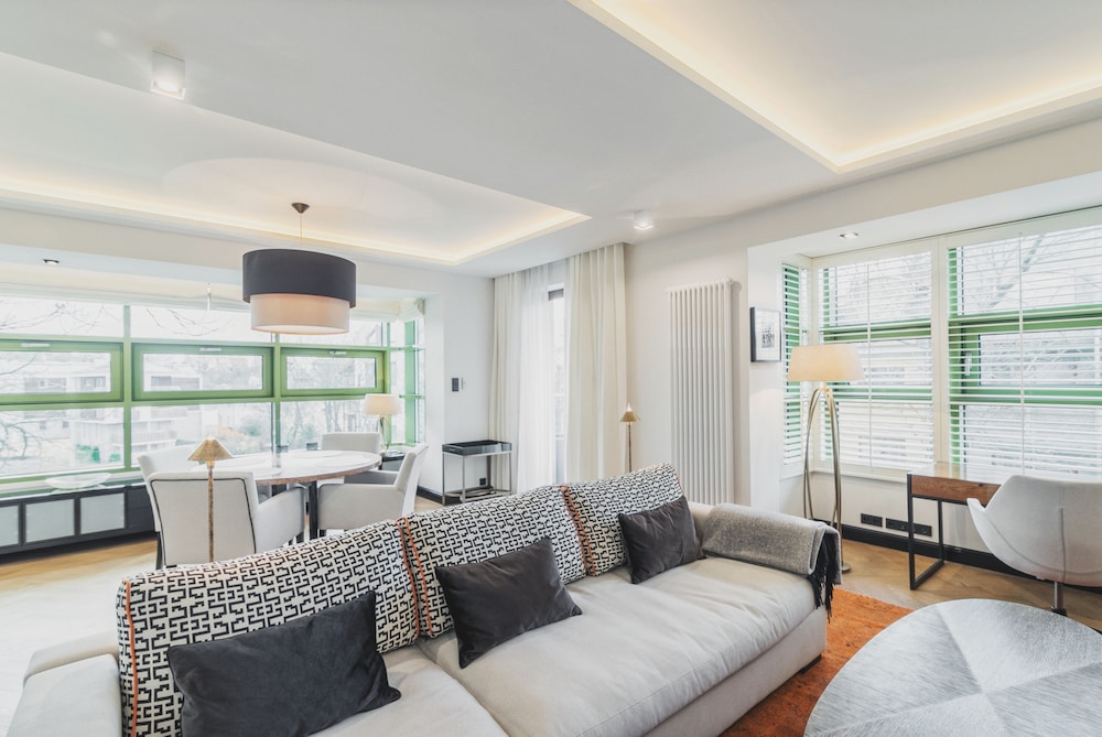 Grand Apartments - Blue Marlin Luxury