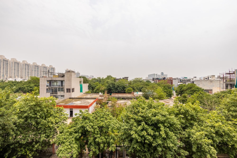 Hotel Admire Inn Sec - 104 By ASPL
