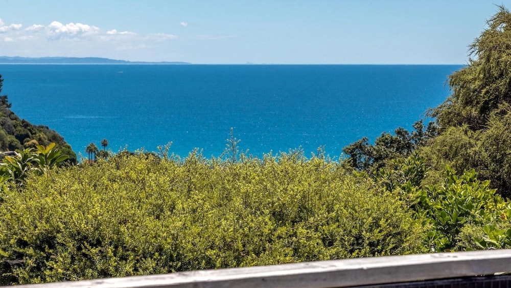 Onetangi Seaview Residence