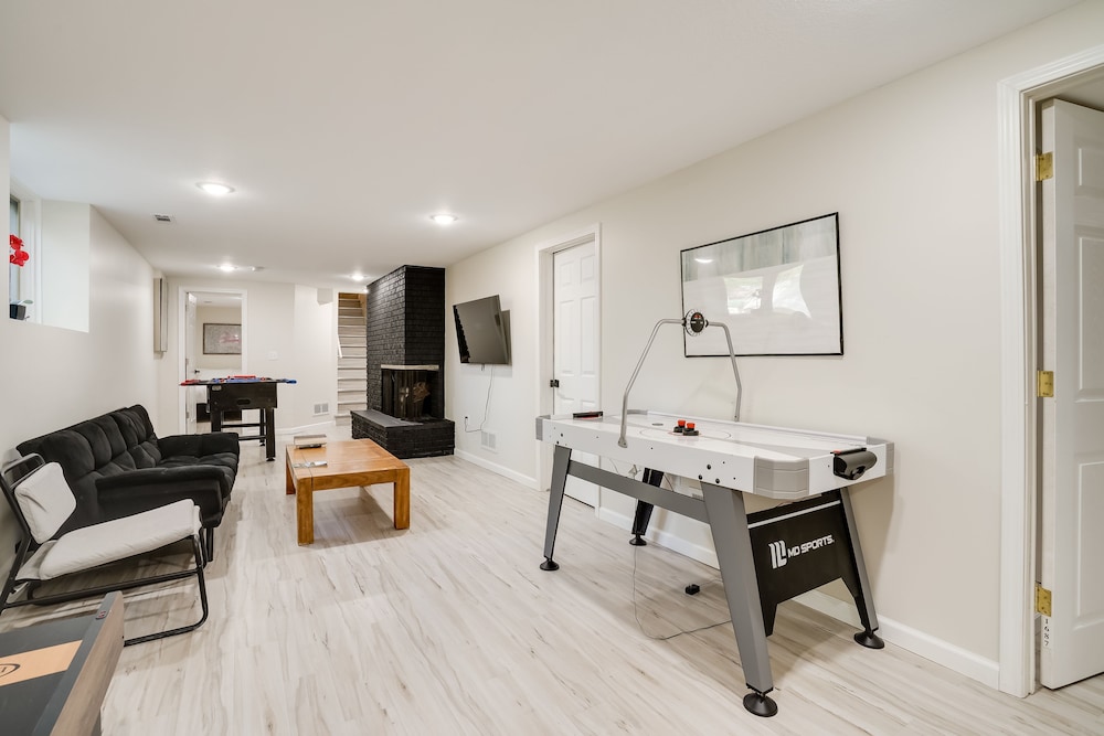 Cozy Minneapolis Home w/ Air Hockey, Near Downtown - Property Image 6