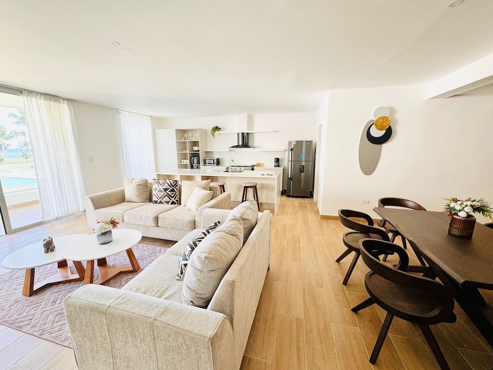 Playa Palmera Beach Front Apartments