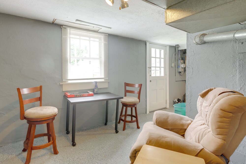 3 Mi to Dtwn: Dog-friendly Retreat in Dayton