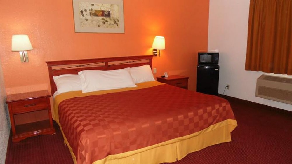 American Inn & Suites view 3