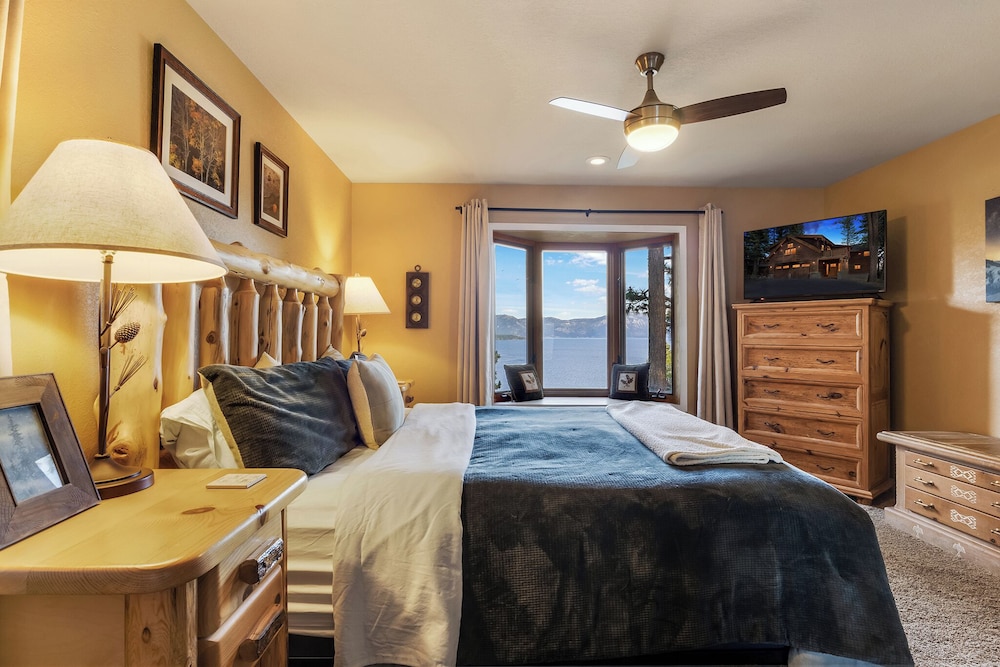 Tahoe Mountain Retreat Sleeps 12!