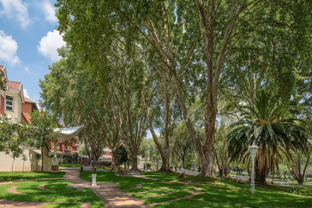 Johannesburg Vacations - Holiday Inn Johannesburg Sunnyside Park, an IHG Hotel - Property Image 32