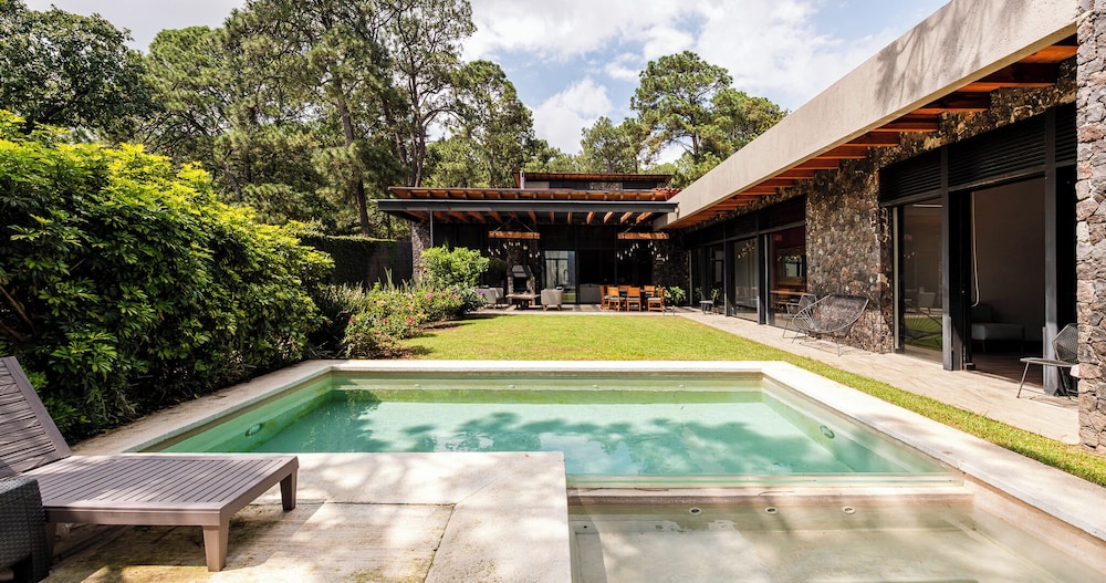 Pedacito de Lago - Lakeview Home