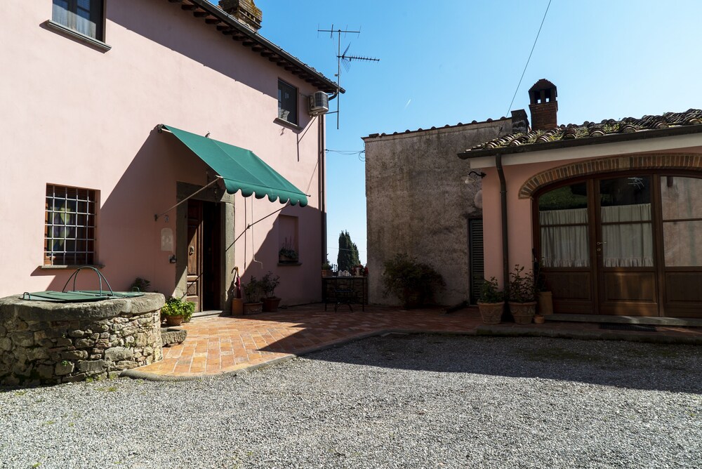 Country Historical House Lucca