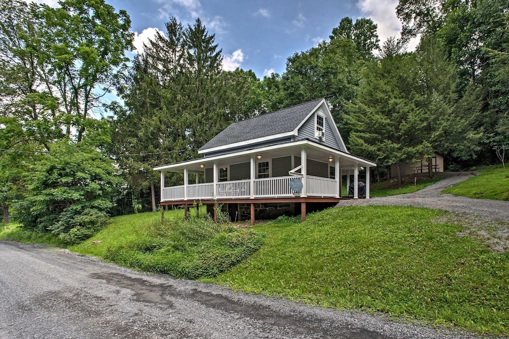 Cottage w/ Hot Tub & Fire Pit By Mahantango Creek view 3