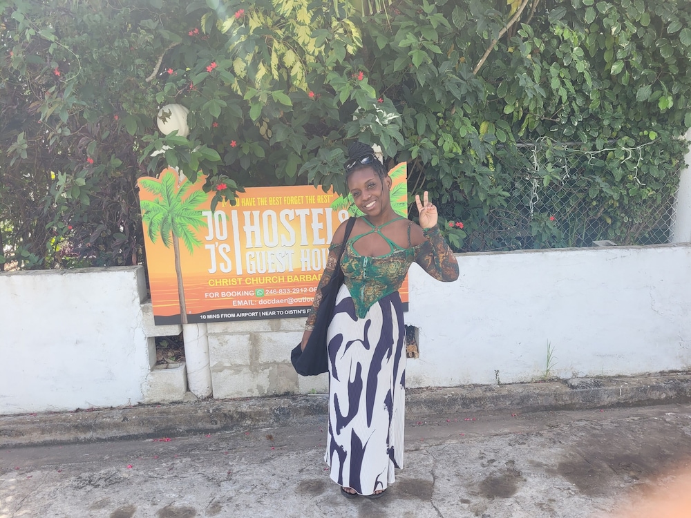 JO J'S Hostel