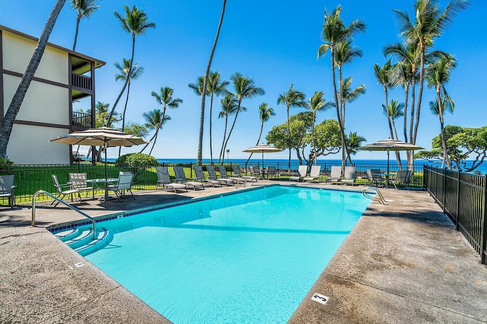 Ocean Front! - Second Floor With AC & Lanai! - Vrkcv