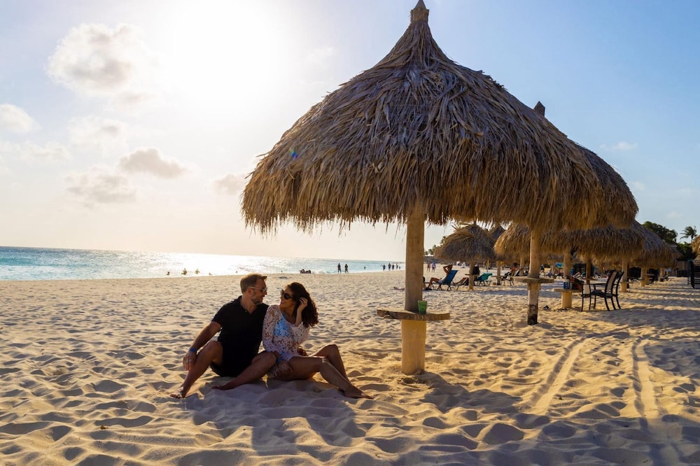 Eagle Stays Aruba