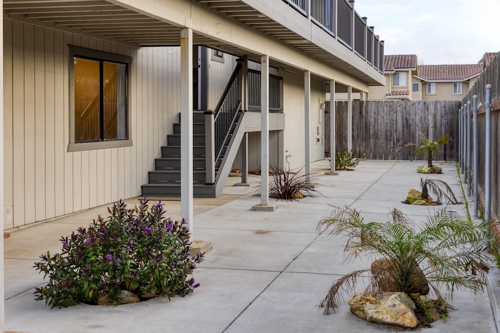 Mendel Manor by Avantstay Walk to Beach Large Deck Patio