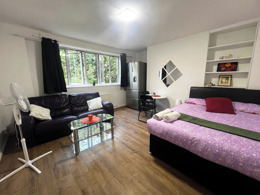 Paddington Modern Apartment With 3 Bedrooms